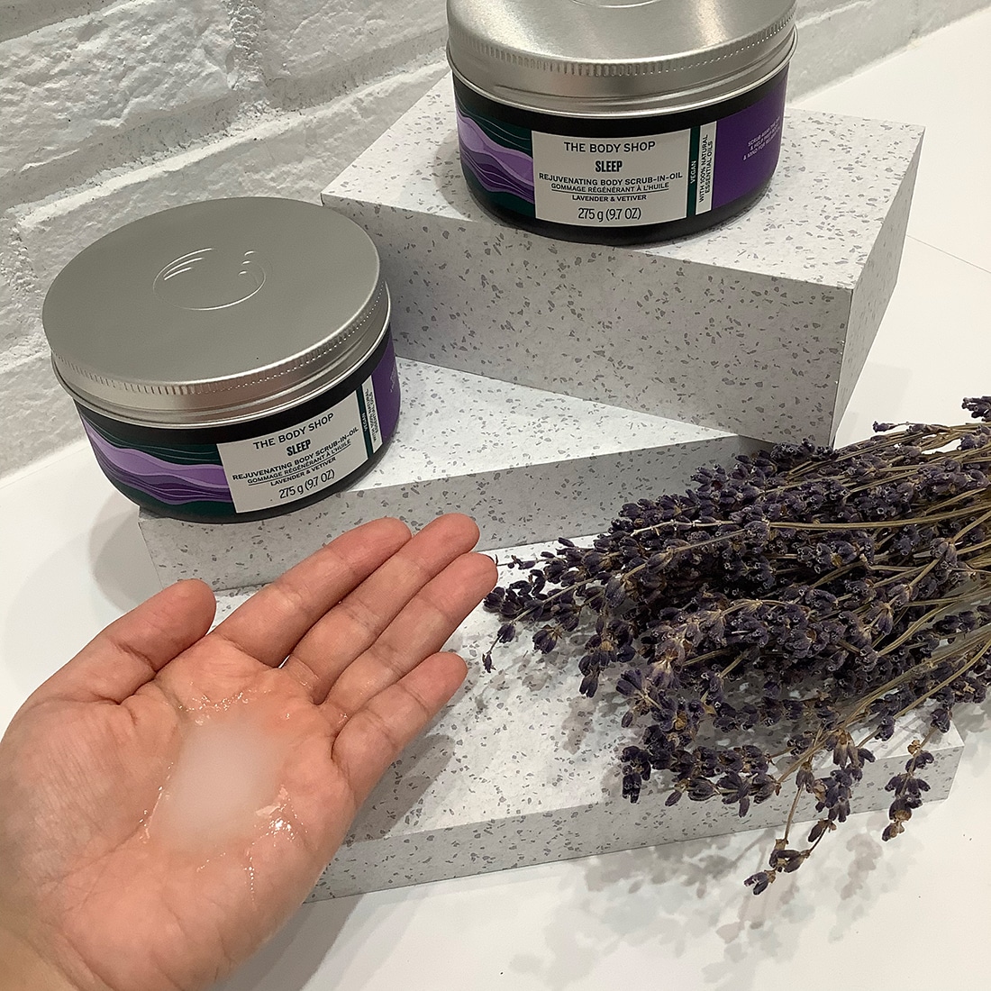 ザ・ボディショップ ウェルネスボディスクラブインオイルラベンダーu0026ベチバー 新品 試してみたウェルネス ボディスクラブインオイル ラベンダー