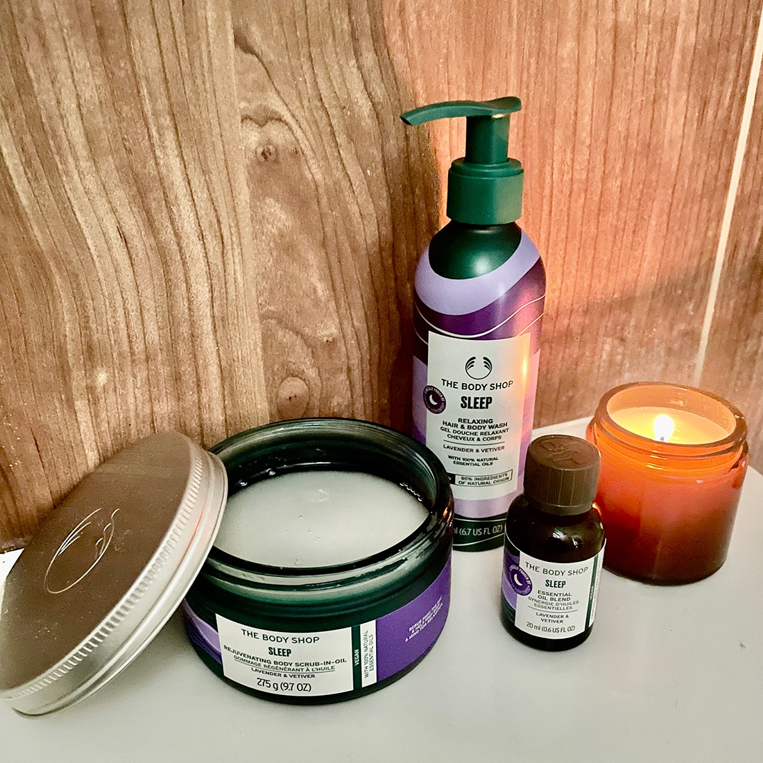 ラスト１点新品Omorovicza Body Buffing Balmスクラブ ウェルネス ボディスクラブインオイルLA&ベチバー | イオン